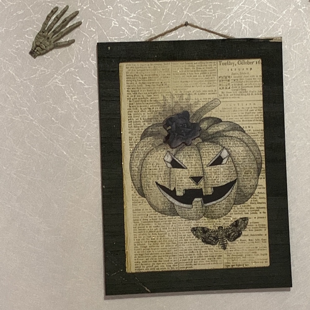 Pumpkin Picture Frame Halloween Wall Decor